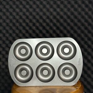 Wilton Donut Pan- 6ct